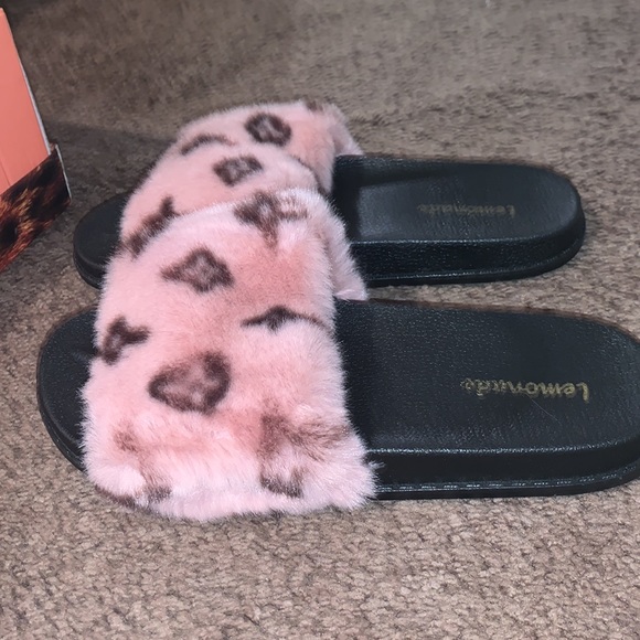 LEMONADE Base style Sandal 💗🖤💗 - Picture 6 of 7